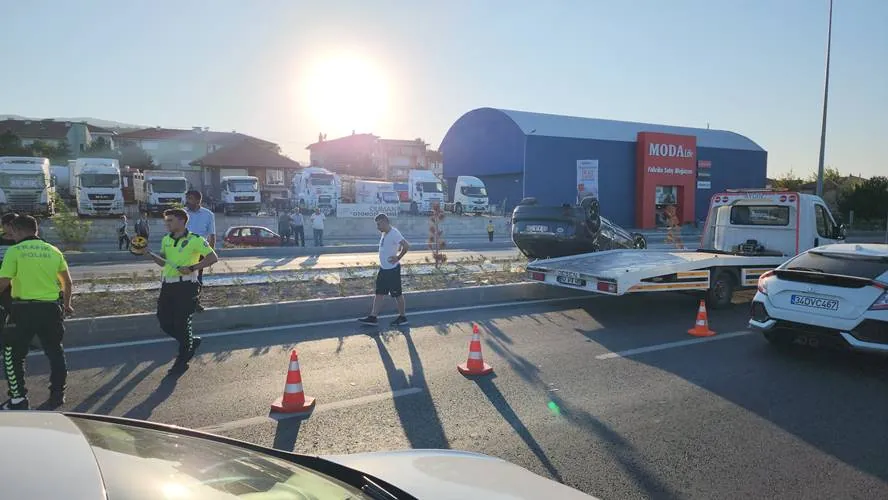 Kütahya’da tır otomobile arkadan çarptı yaralılar, var
