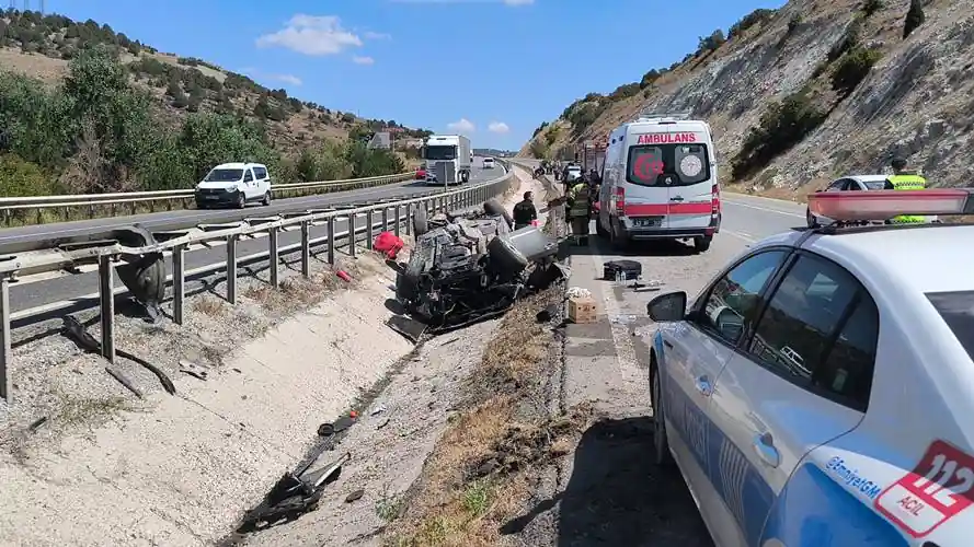 Kütahya’da zincirleme trafik kazası 6 yaralı