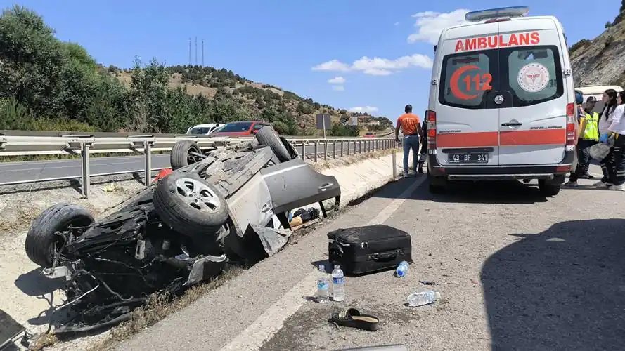 Kütahya’da zincirleme trafik kazası 6 yaralı