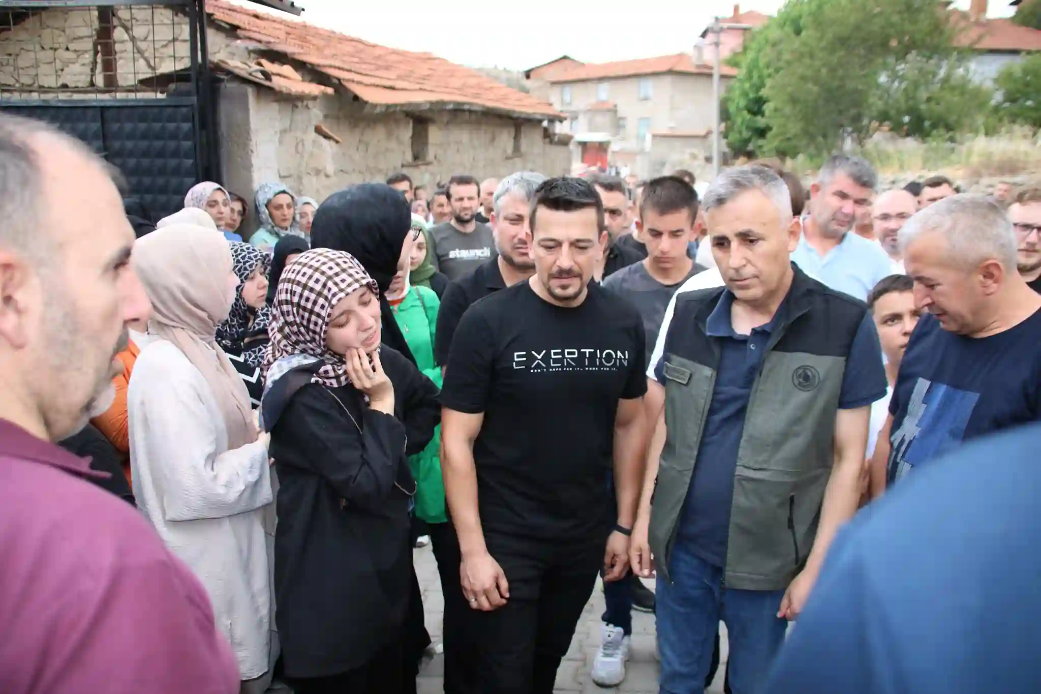 Kütahya’da trafik kazasında vefat eden genç toprağa verildi 