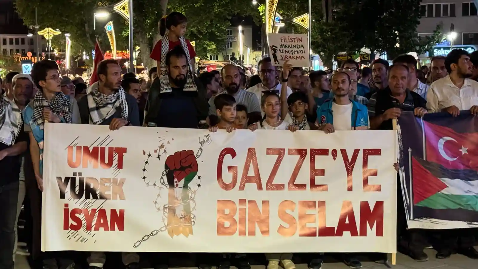 Kütahya'da Heniyye'nin suikasta uğraması protesto edildi 