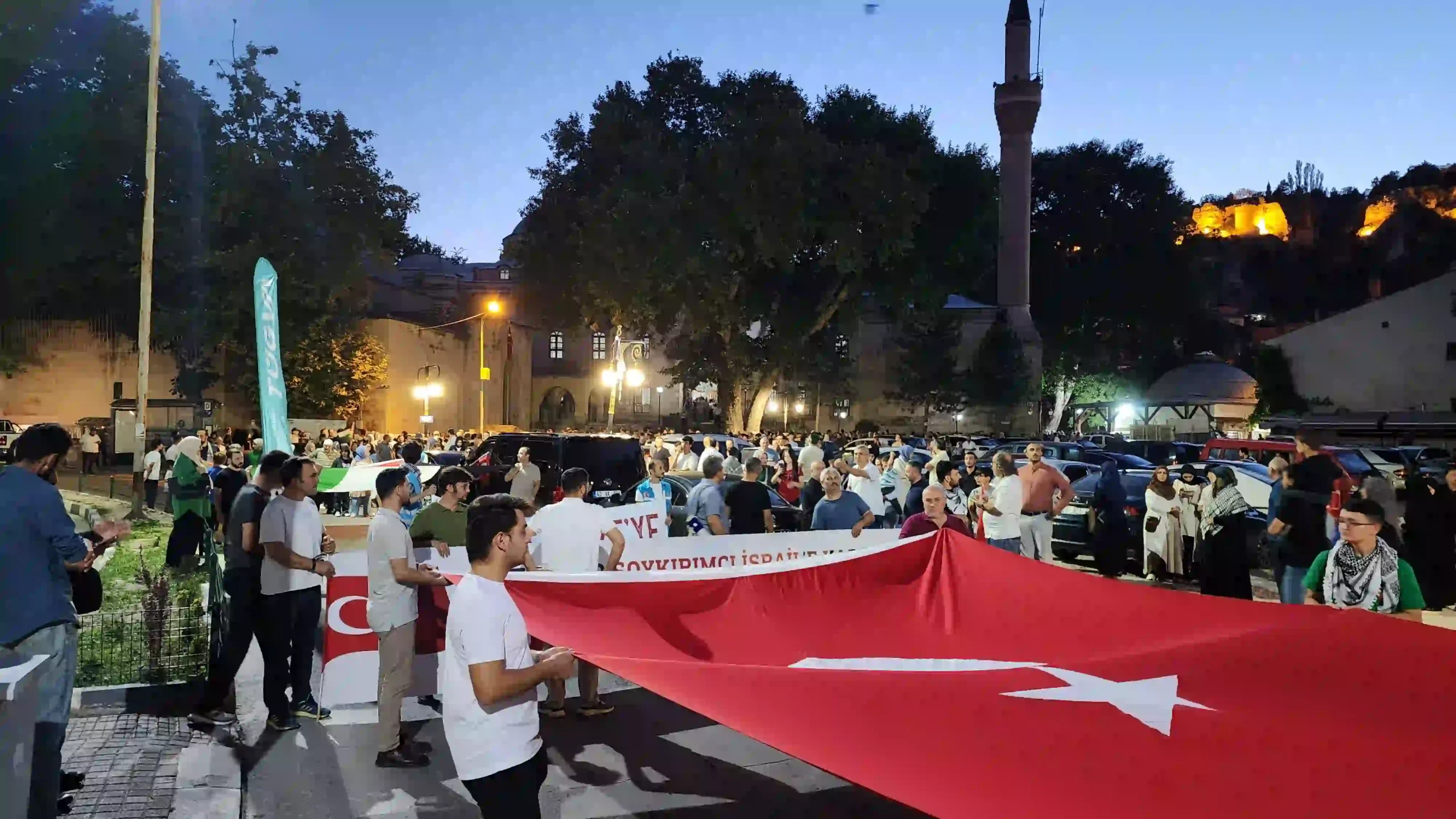 Kütahya'da Heniyye'nin suikasta uğraması protesto edildi 