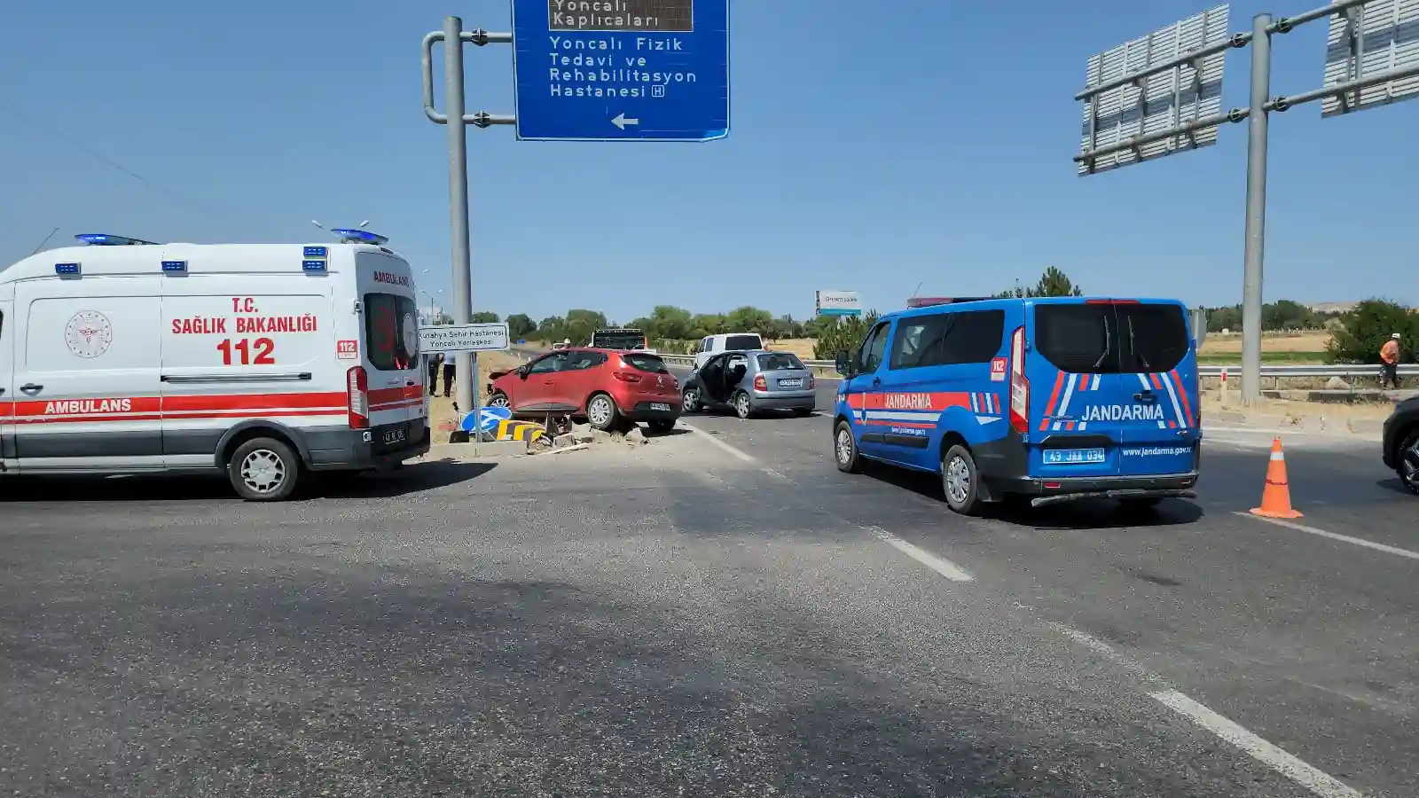 Kütahya’da trafik kazası yaralılar var 