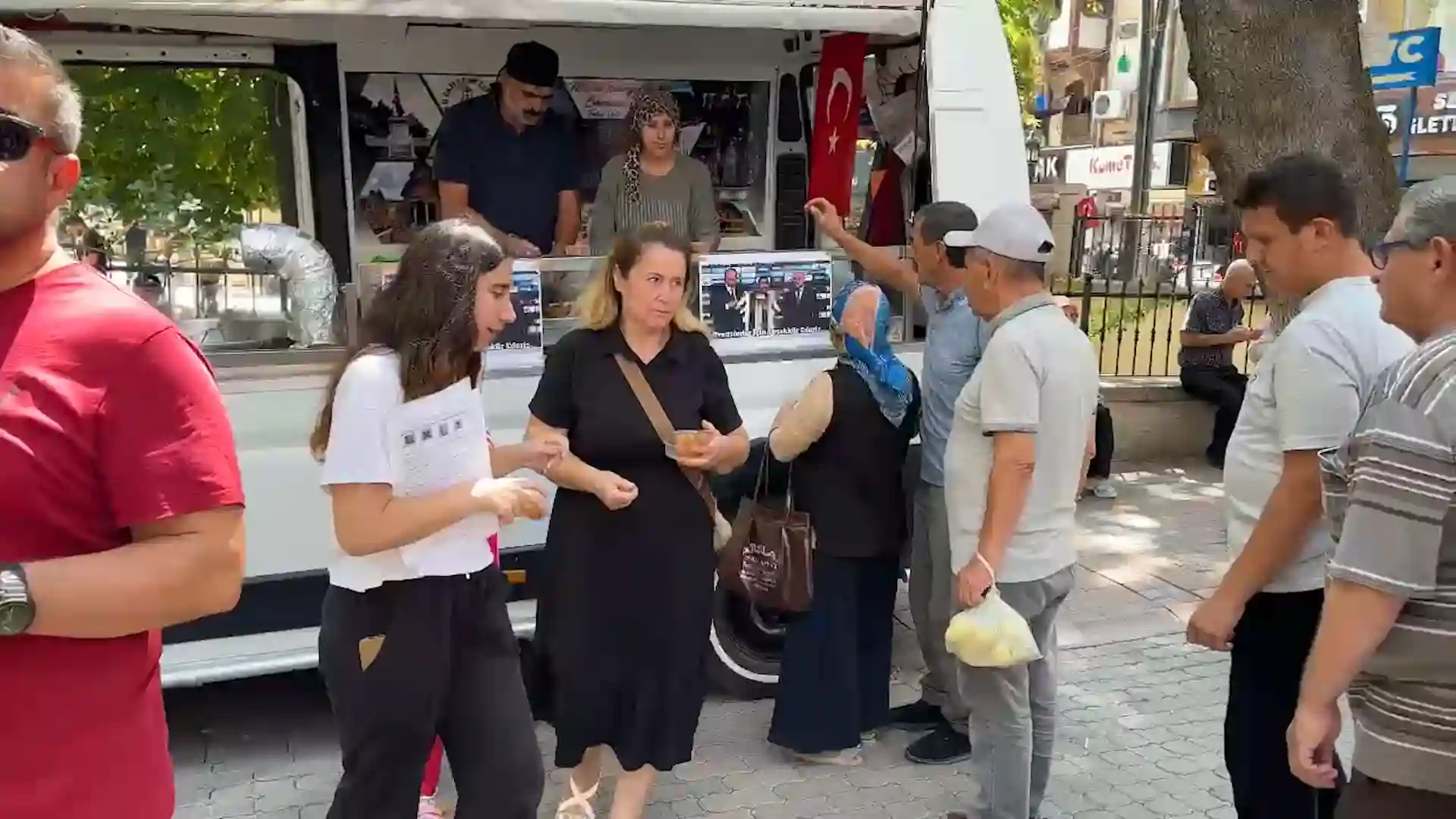 Kütahya’da Beşiktaşlı taraftarlardan yönetime lokmalı teşekkür 