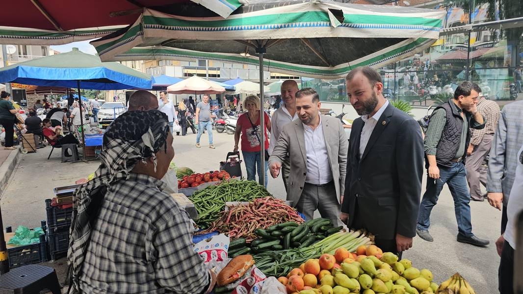 AK Parti Kütahya Milletvekili Bayırcı, Tire'de partililerle buluştu