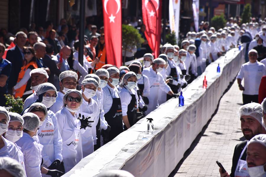 Bakan Göktaş, 6. Uluslararası Gastro Afyon Turizm ve Lezzet Festivali'nin açılışında konuştu