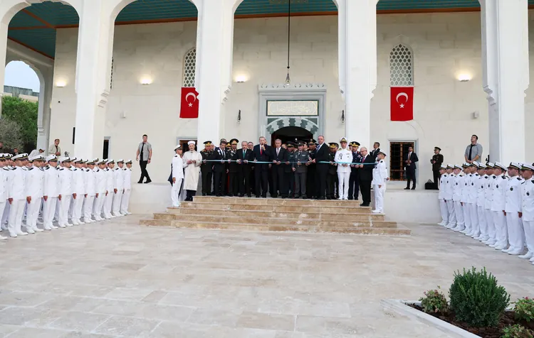 Hava Harp Okulu Camii ibadete açıldı