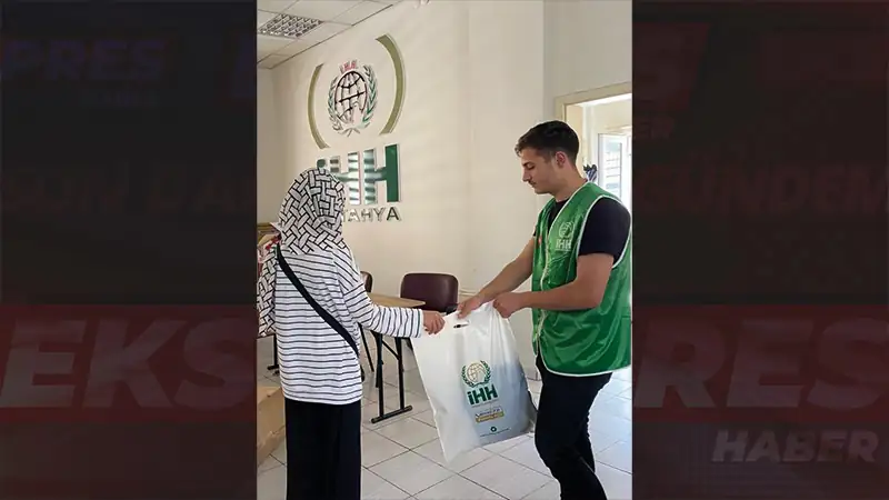 İHH Kütahya, yetim ve ihtiyaç sahibi öğrencileri unutmadı