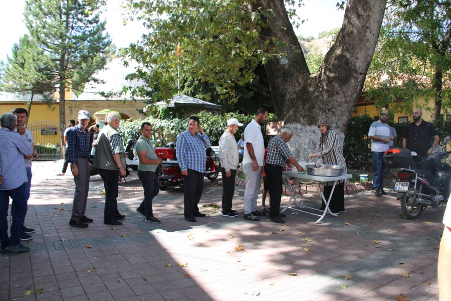 Kütahya’da aktivist Ayşenur için gıyabi cenaze namazı kılındı