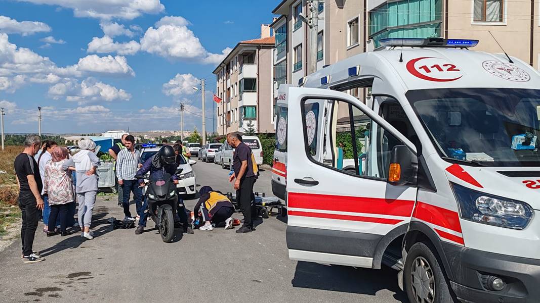 Kütahya'da kıyafeti motosiklet zincirine dolanan genç kız yaralandı