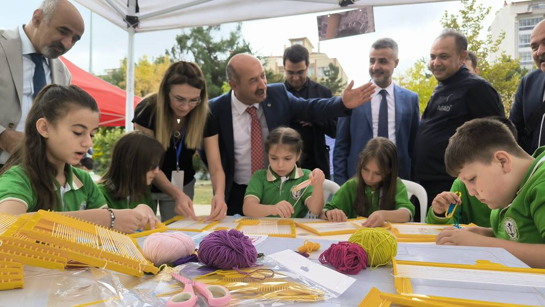 Kütahya’da öğrenciler bilime doyacak