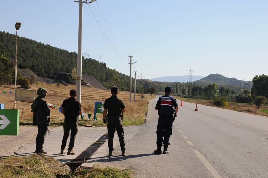 Kütahya’da orman ve jandarma ekiplerinden mobil kontrol