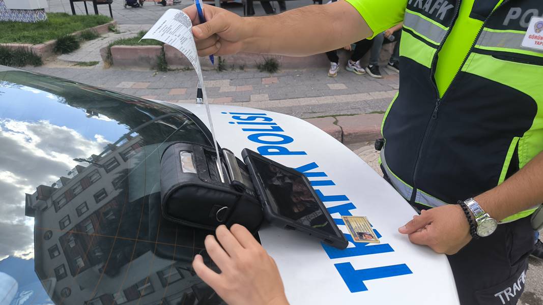 Kütahya’da polis ekiplerinden dronlu denetim