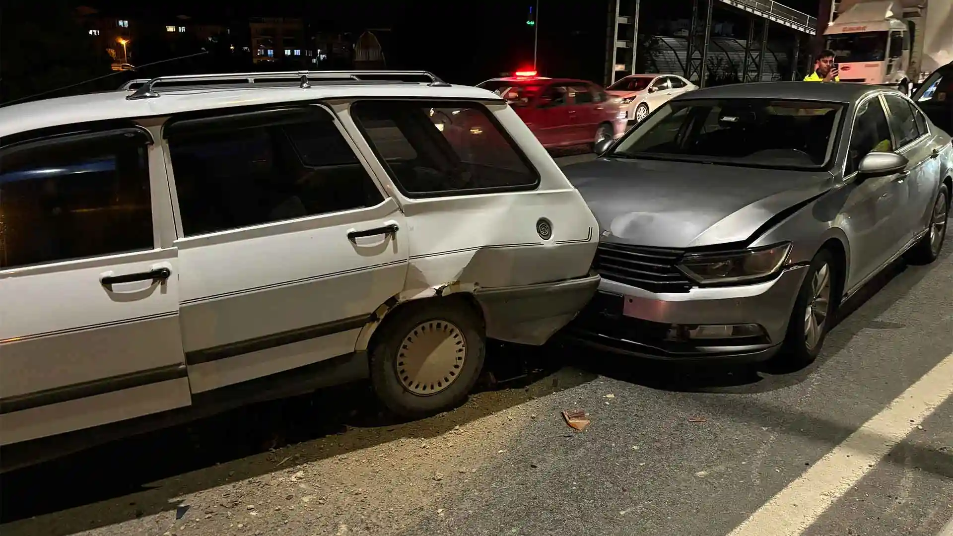 Kütahya’da 8 araçlı zincirleme trafik kazası