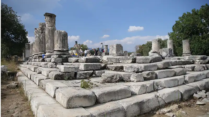 Tanrıça Hekate'nin tapınağı eski görünümüne dönüyor