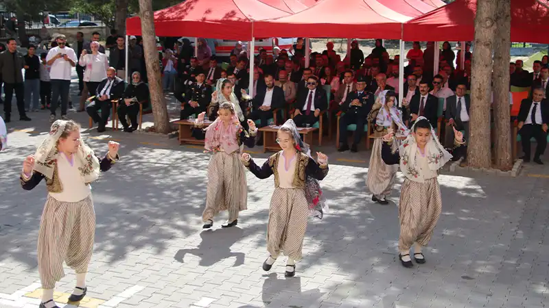 Kütahya’da öğrenciler ders başı yaptı 