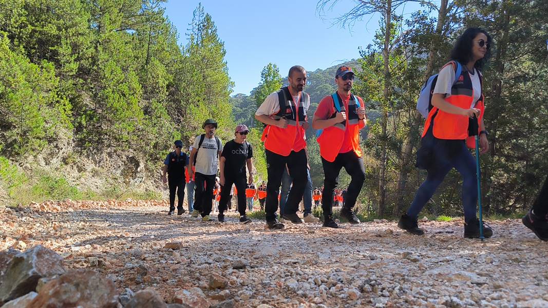 Kütahya’da AFAD gönüllüleri doğa yürüyüşünde buluştu