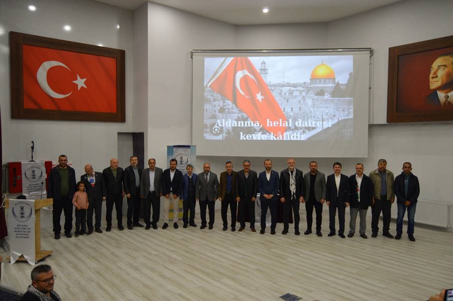 Kütahya'da Boykot ve Helal Gıda konferansı