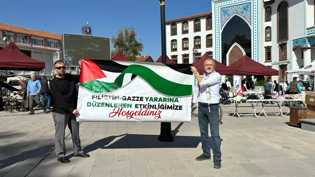 Kütahya'da Gazze için hayır çarşısı düzenlendi