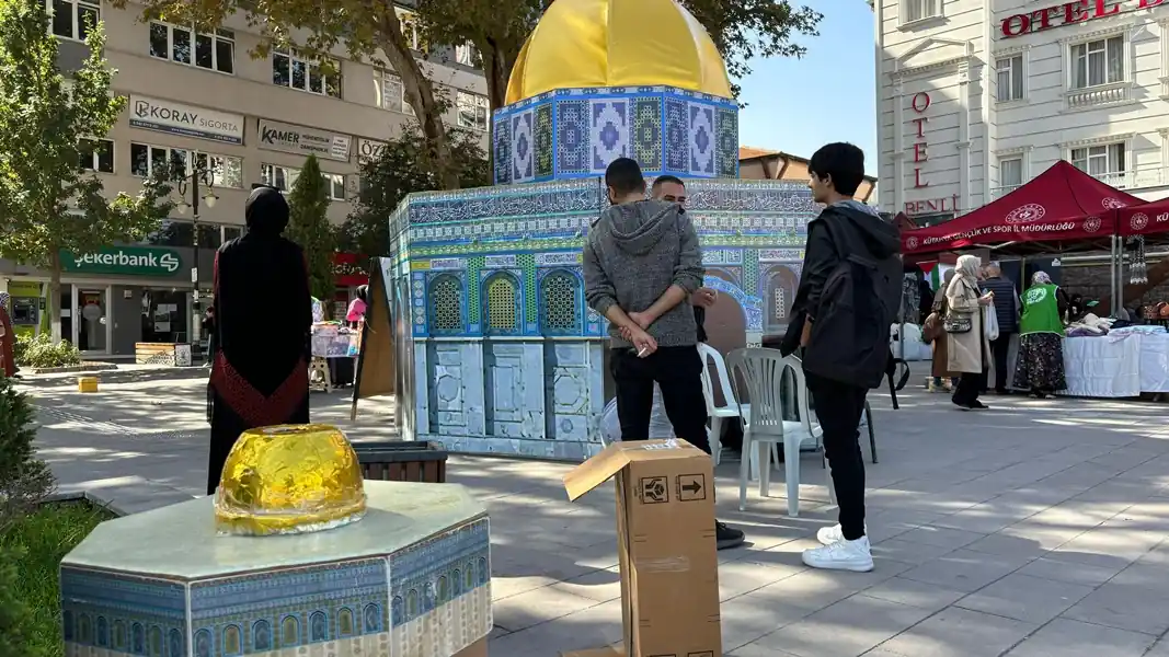 Kütahya'da Gazze için hayır çarşısı düzenlendi