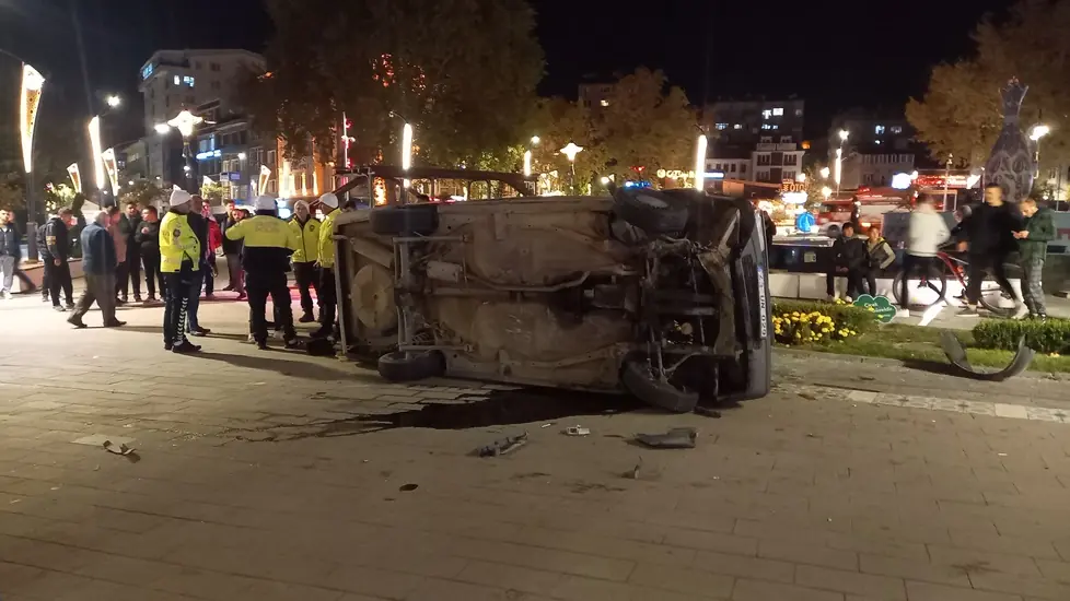 Kütahya’da Tofaş vazonun önüne devrildi