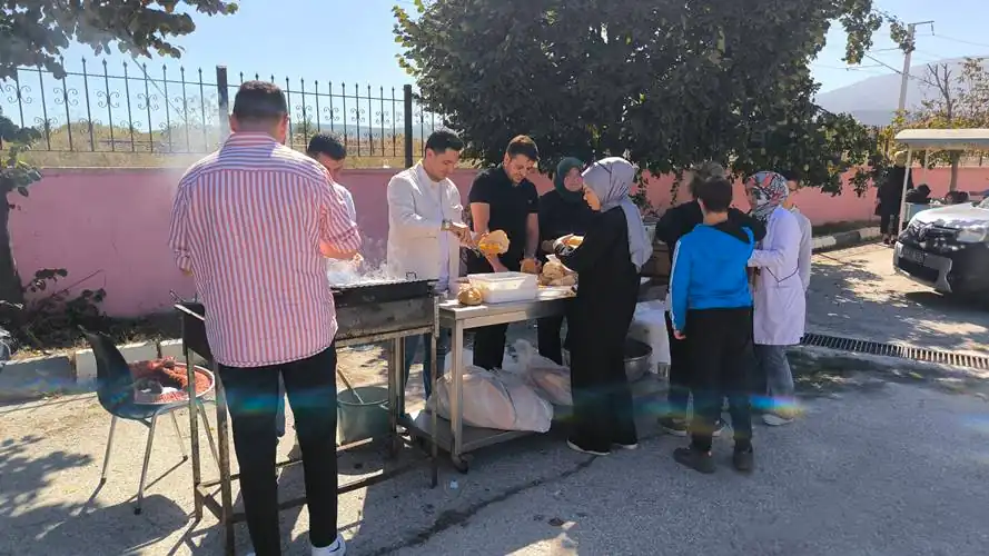 Kütahya’da hayırseverlerden özel öğrencilere anlamlı hediye