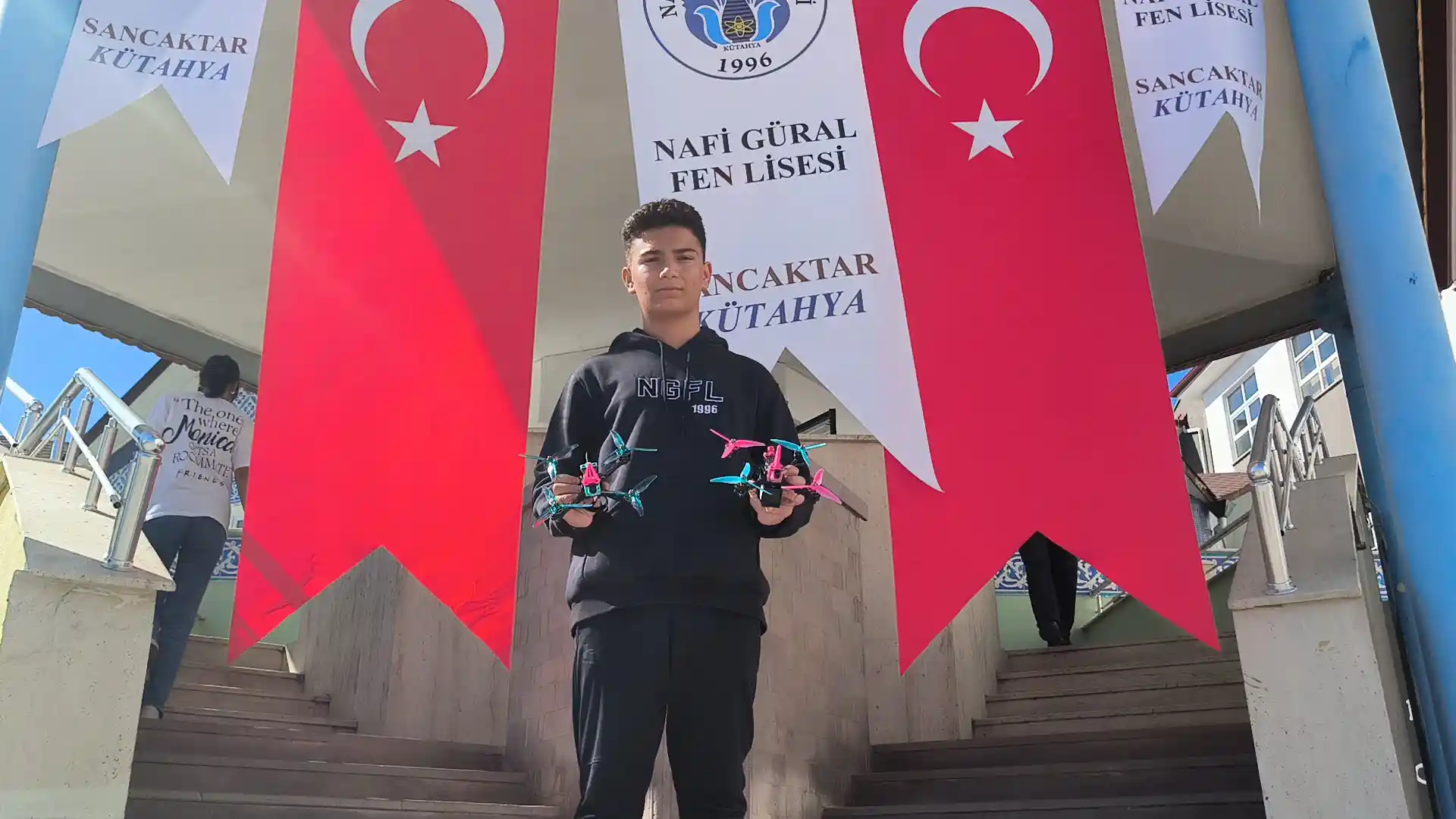 Kütahya’da lise öğrencisi tasarladığı dronla Türkiye ikincisi oldu 