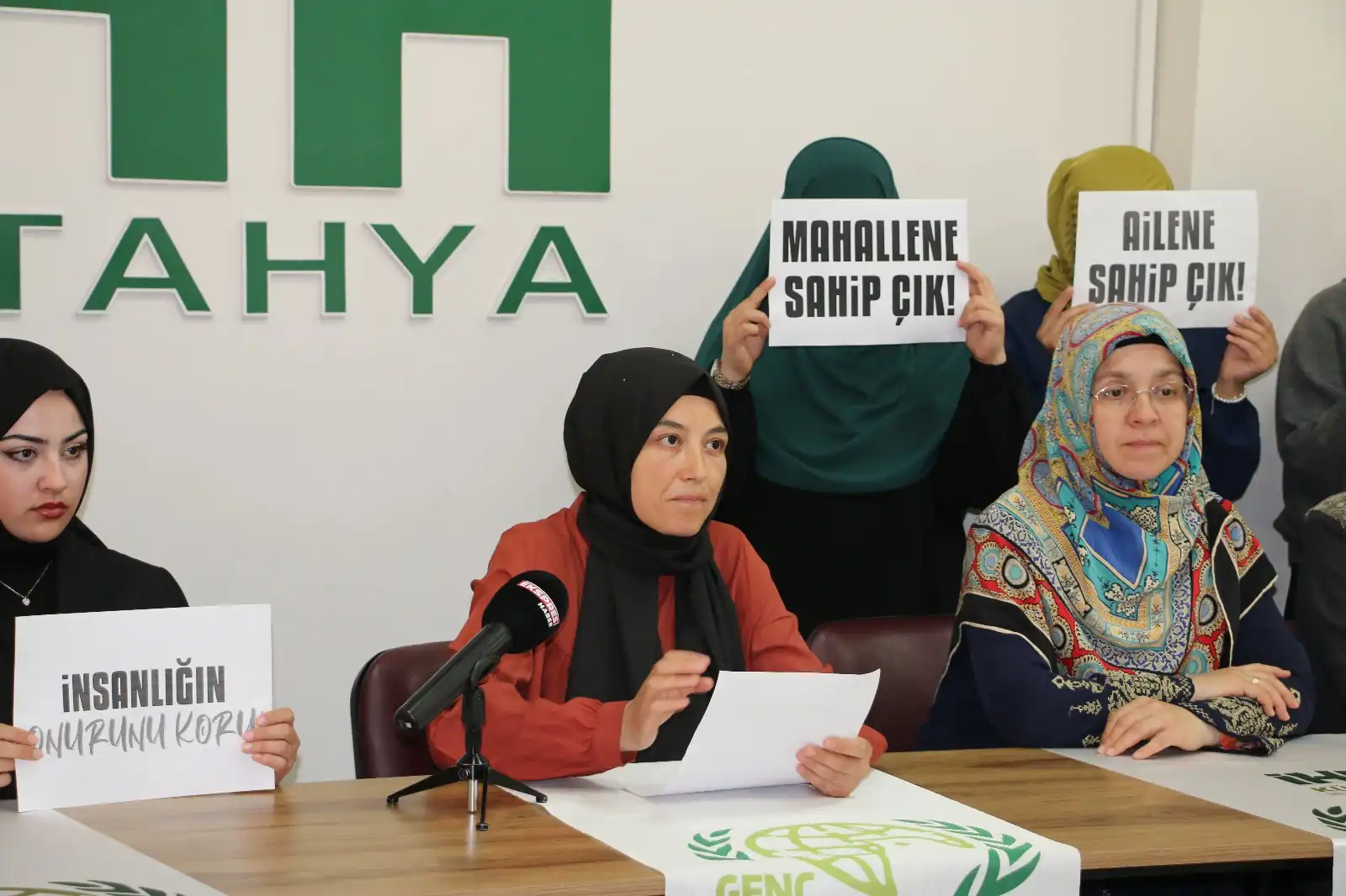 İHH Kütahya’dan kadın cinayetlerin tepki 